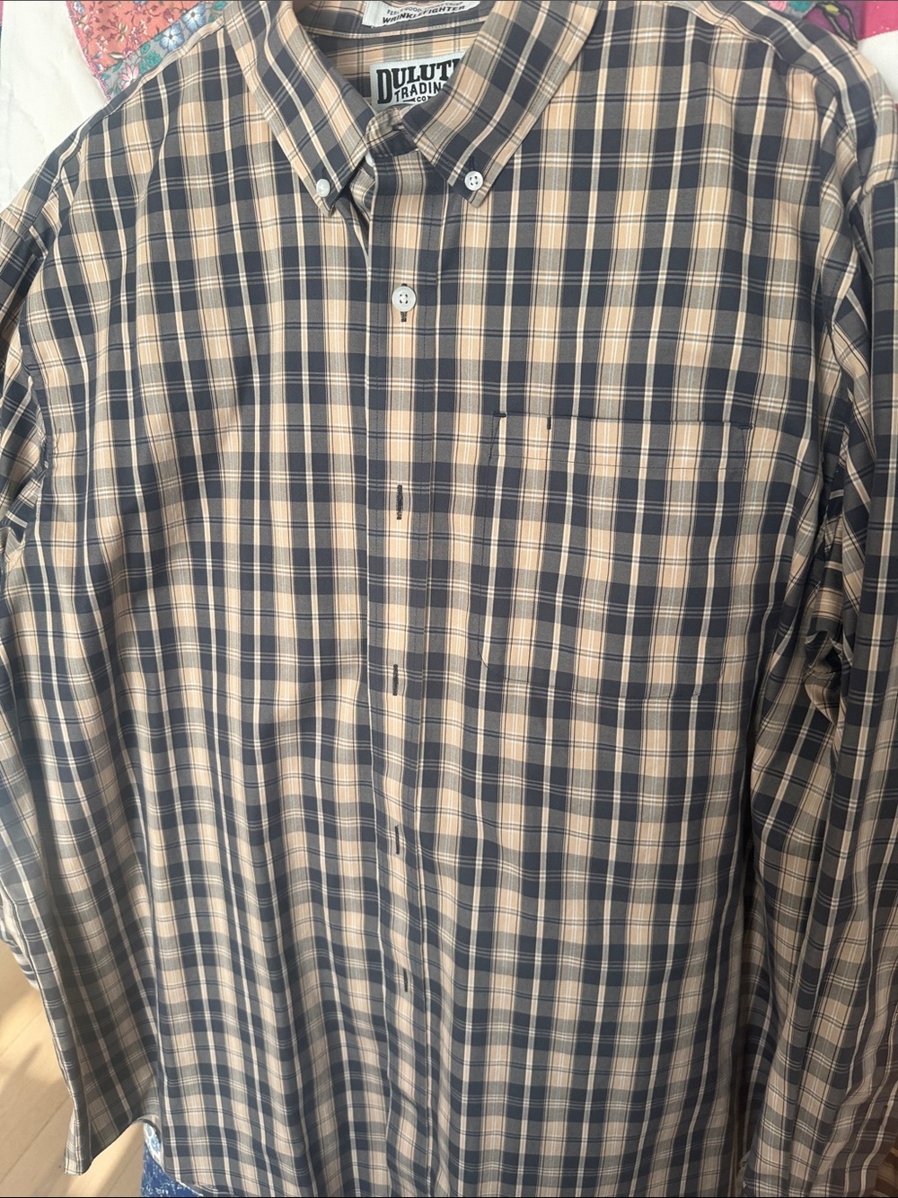 Duluth Trading Co Men’s Tan and Navy Plaid Button-Down Shirt